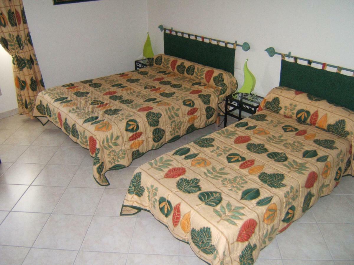 Chambres D'Hotes Lou Jassou Lapanouse-de-Cernon ภายนอก รูปภาพ